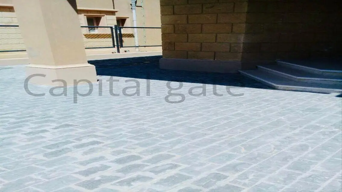 شقة فاخرة بـ375 م² - 4 غرف نوم مع حديقة خاصة