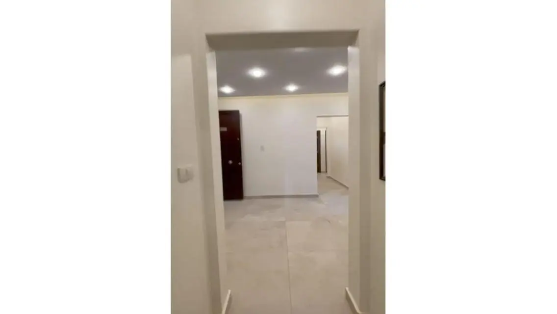 Luxury Apartment for Rent Overlooking the Lakes
