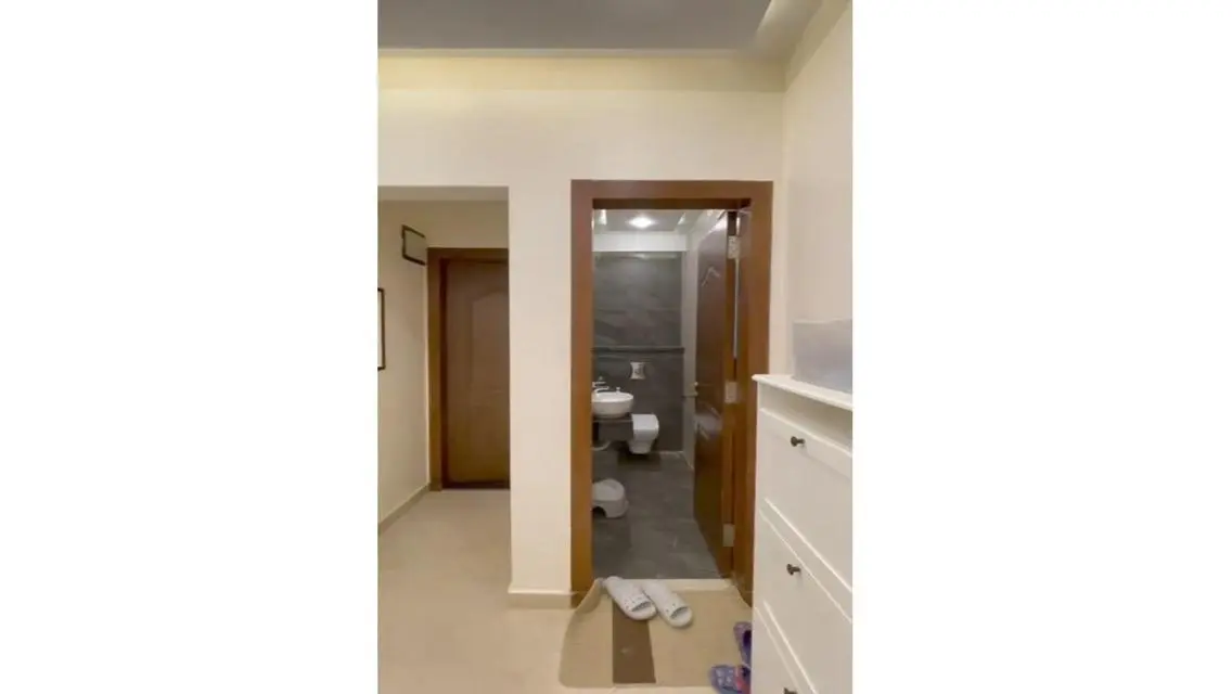 Luxury Apartment for Rent Overlooking the Lakes