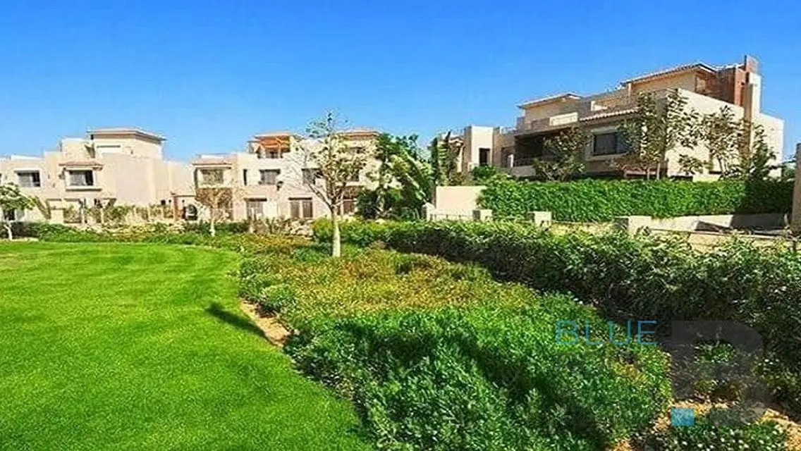 فيلا فاخرة للبيع مع إطلالة رائعة