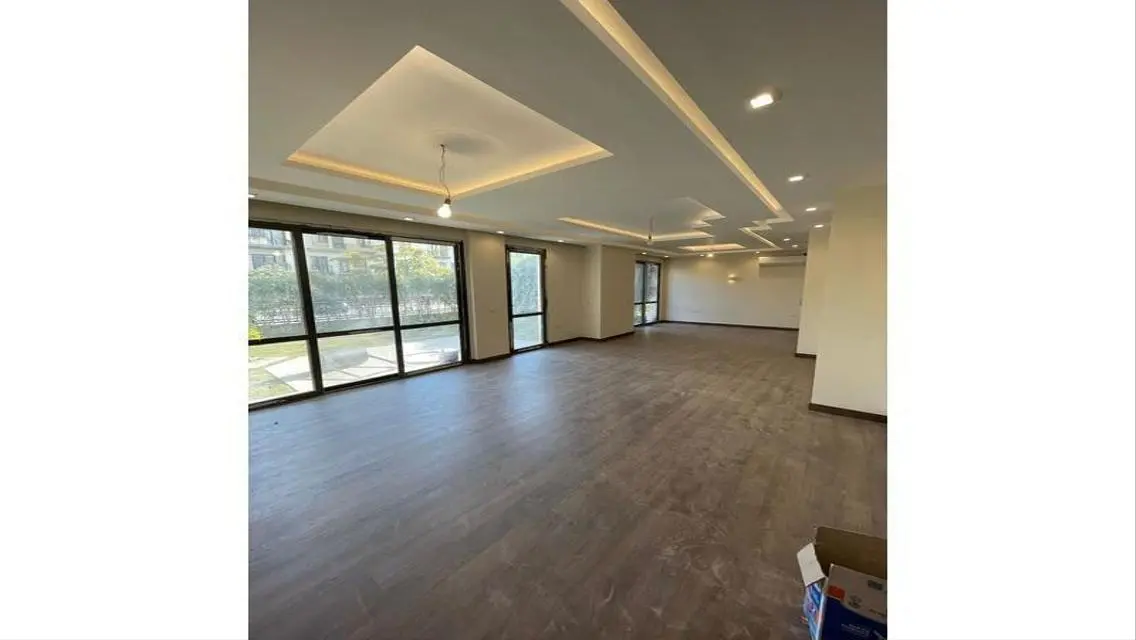 Luxury Apartment with Private Garden in the Heart of the City