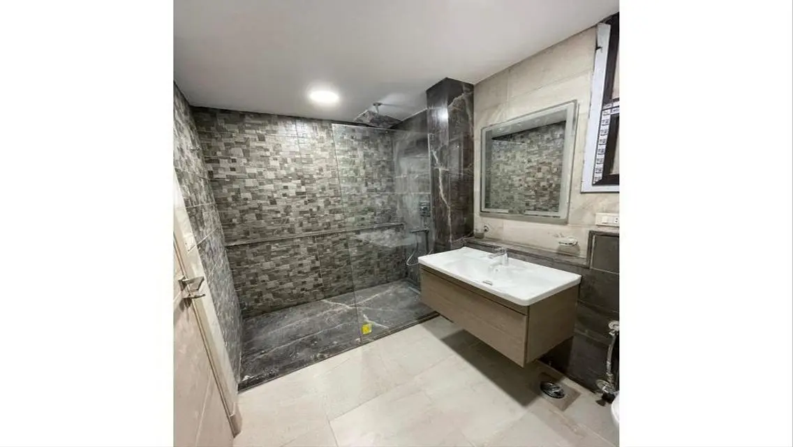 Luxury Apartment with Private Garden in the Heart of the City
