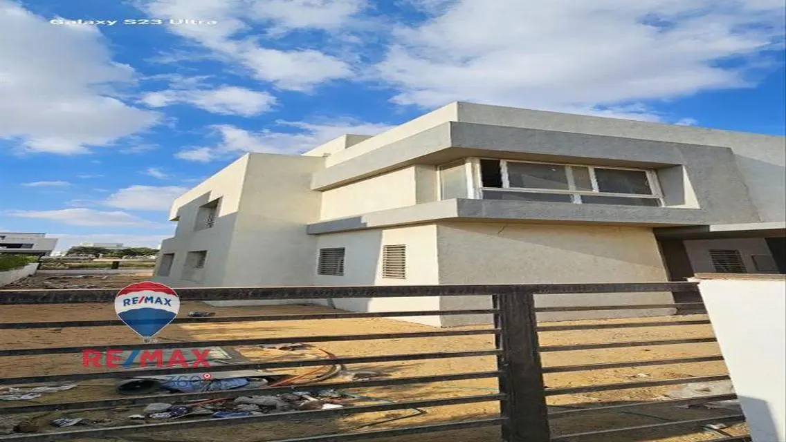 Luxury Villa for Sale in Prime Location