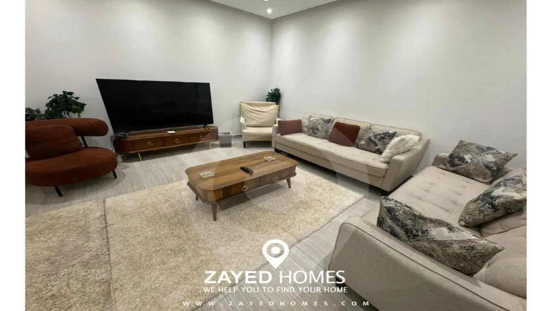 Luxurious Apartment with Waterfront View in the Heart of the City