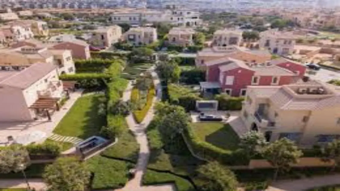 Luxury Villa with Stunning Views at 245-59 Lavenier - Unbelievable Price