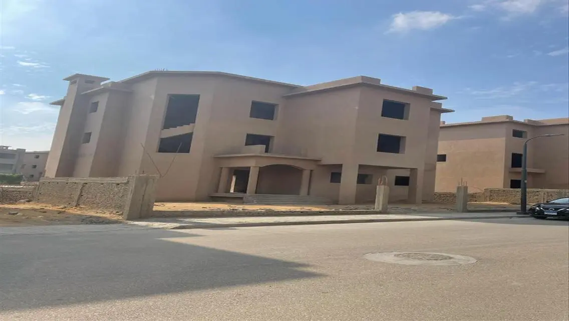 Luxury Villa for Sale with 1100 Square Meters in Prime Location