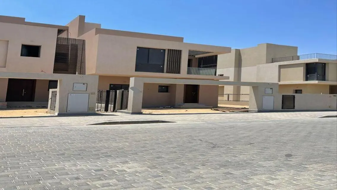 Luxury Villa with Spacious Layout and Stunning Views