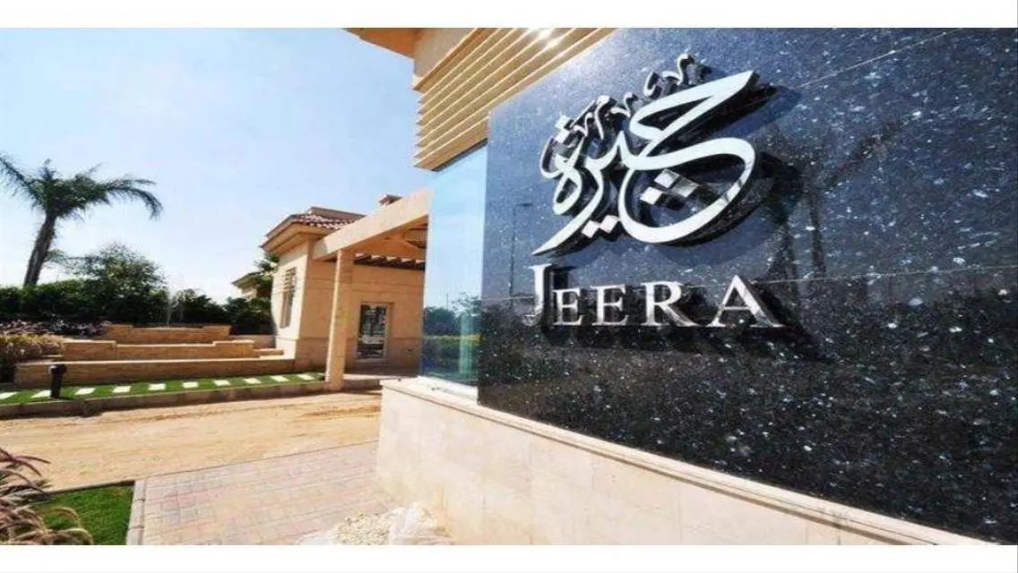 فيلا فاخرة للبيع بمساحة واسعة