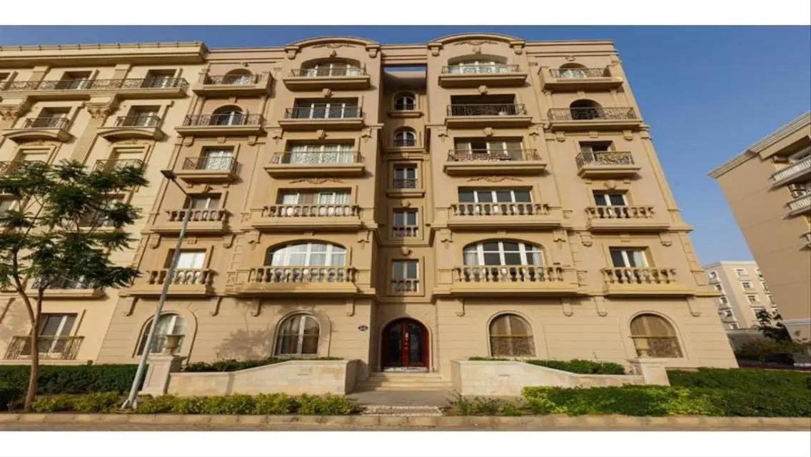 Luxury Apartment for Sale - 820 sqm at 3,600,000 EGP
