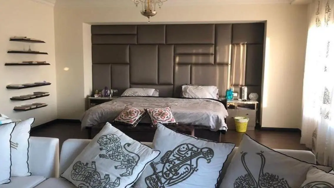 فيلا فاخرة للبيع بمساحة واسعة