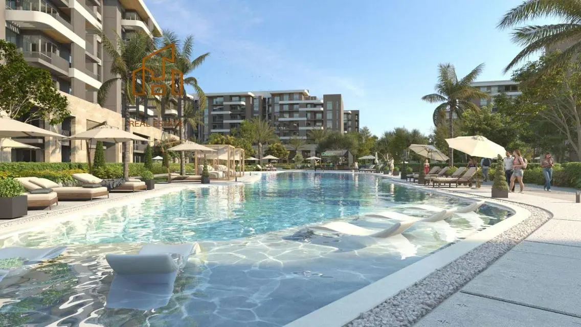 Luxury Villa for Sale - 12 Rooms in the Heart of the City
