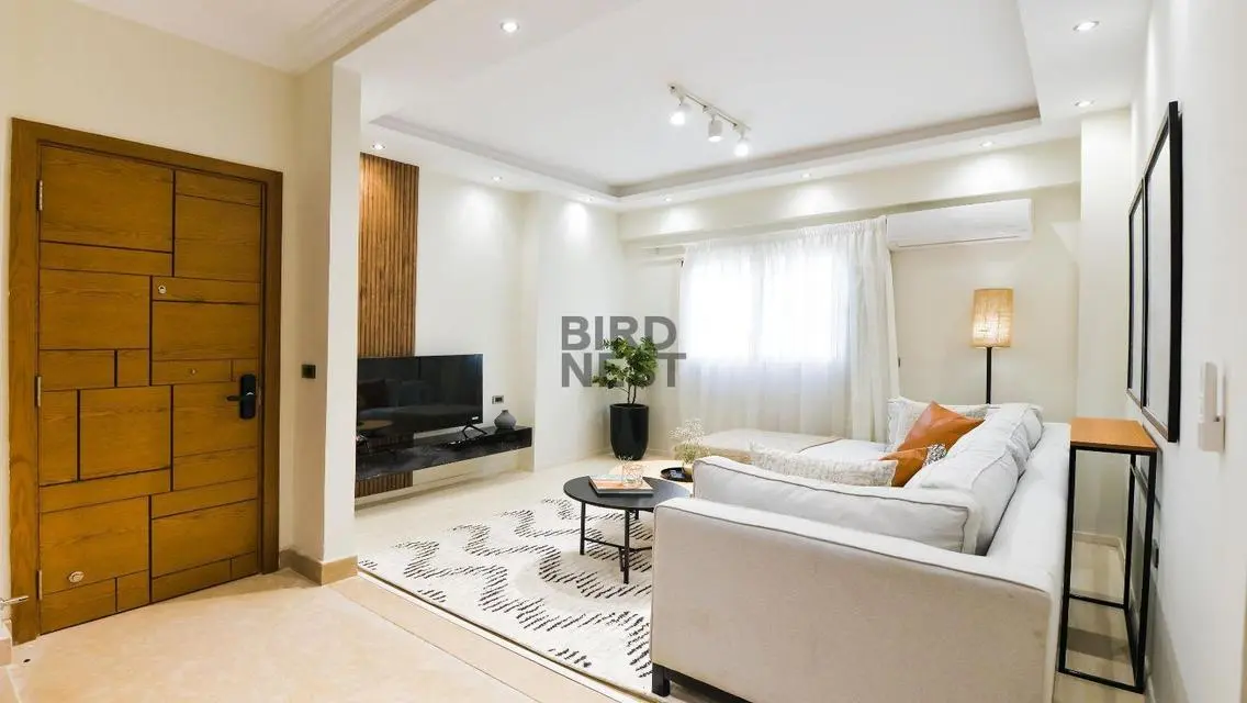Spacious Apartment with Study Room
