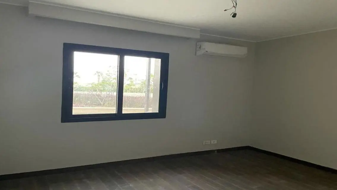 Luxury Apartment with Scenic View in Prime Location