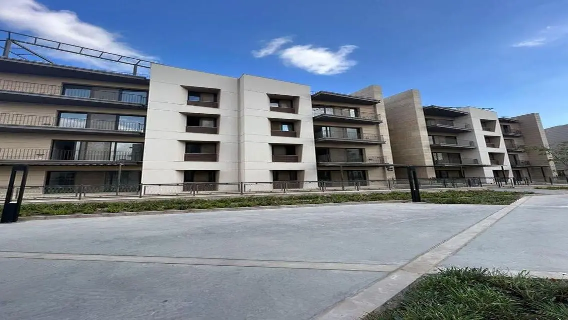 Luxury Apartment with Scenic View in Prime Location