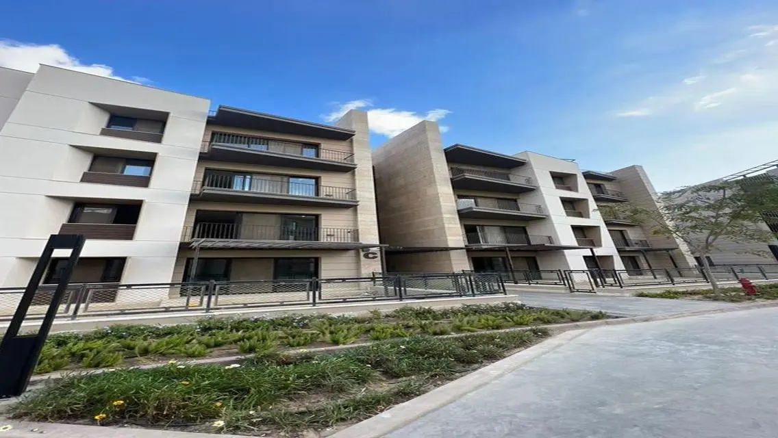 Luxury Apartment with Scenic View in Prime Location