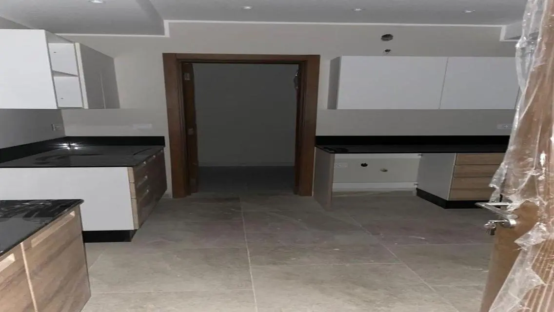 Luxury Apartment with Scenic View in Prime Location