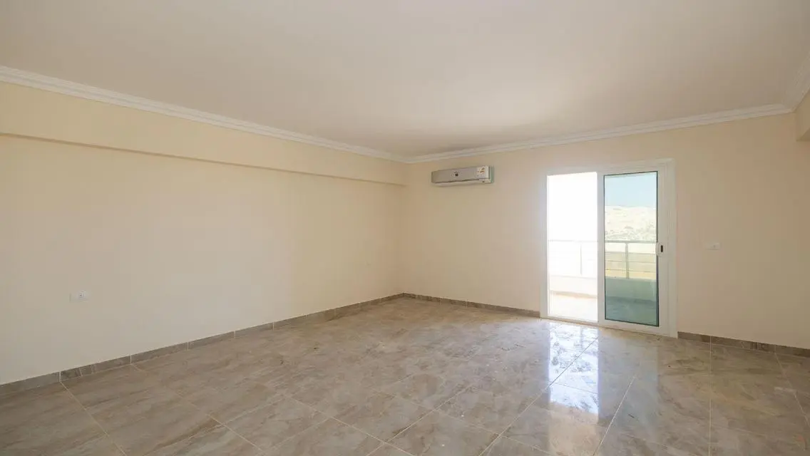 فيلا فاخرة للبيع بمساحة 1300 متر