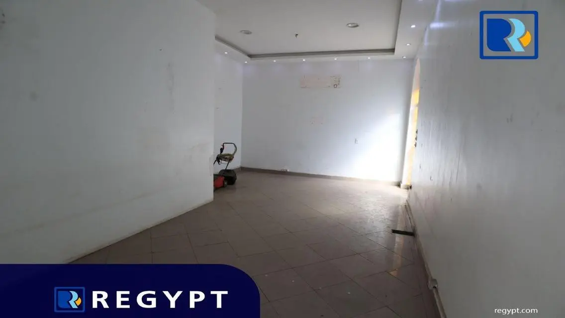 استثمار متميز في عقار بمساحة 800 متر مع غرفة اجتماعات