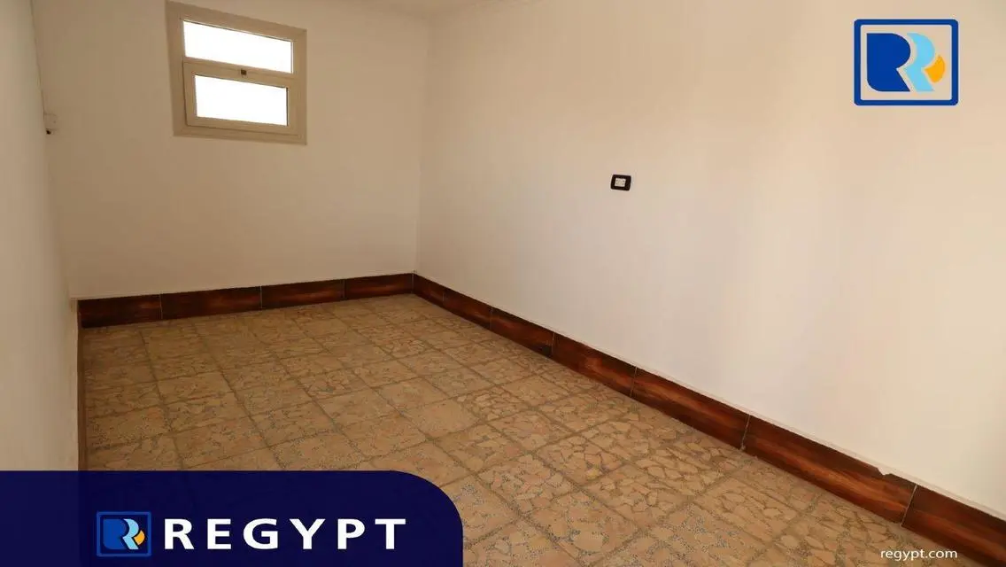 استثمار متميز في عقار بمساحة 800 متر مع غرفة اجتماعات