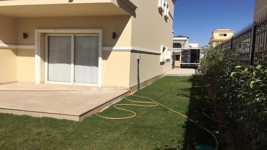Luxury Villa for Sale with Private Garden and Pool in Prime Location