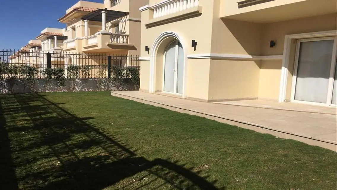 Luxury Villa for Sale with Private Garden and Pool in Prime Location