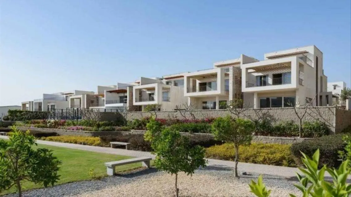 Luxury Villa with Private Garden and Pool in Al Agouza