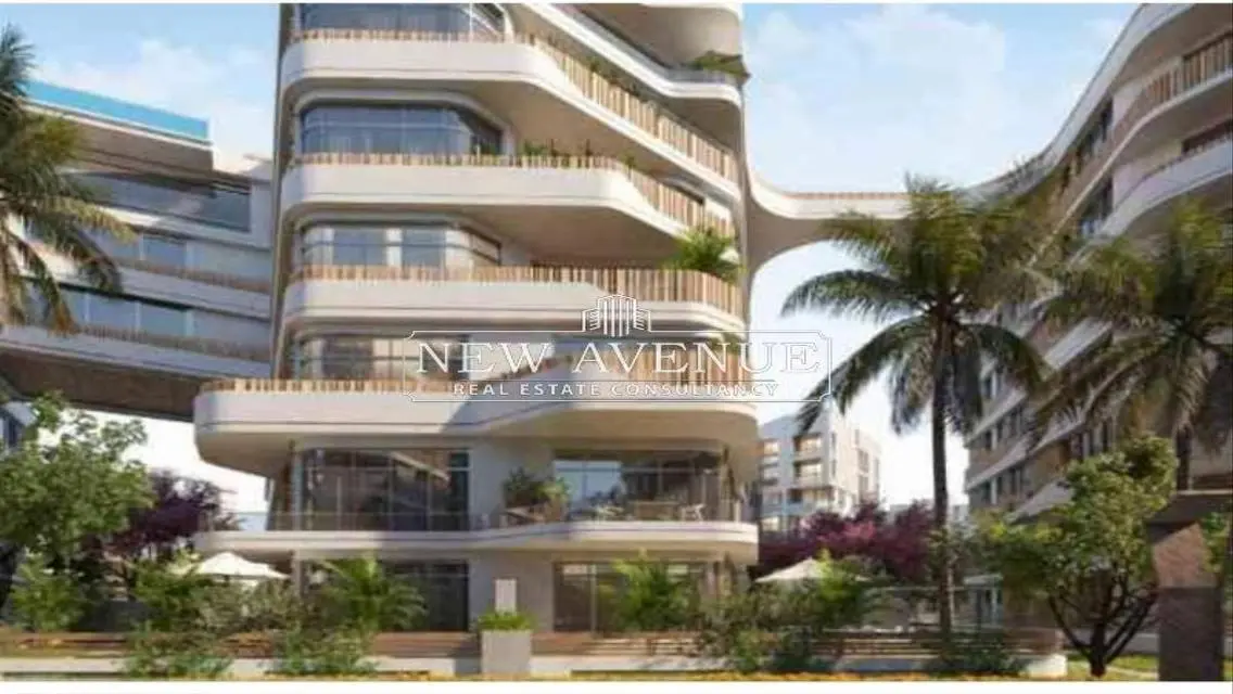 Luxury Villa with Private Garden in the Heart of the City
