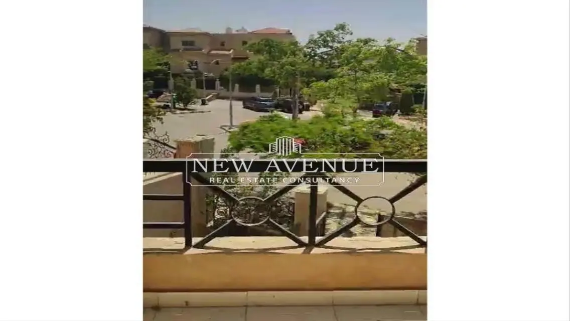شقة فاخرة بمساحة متر 80000