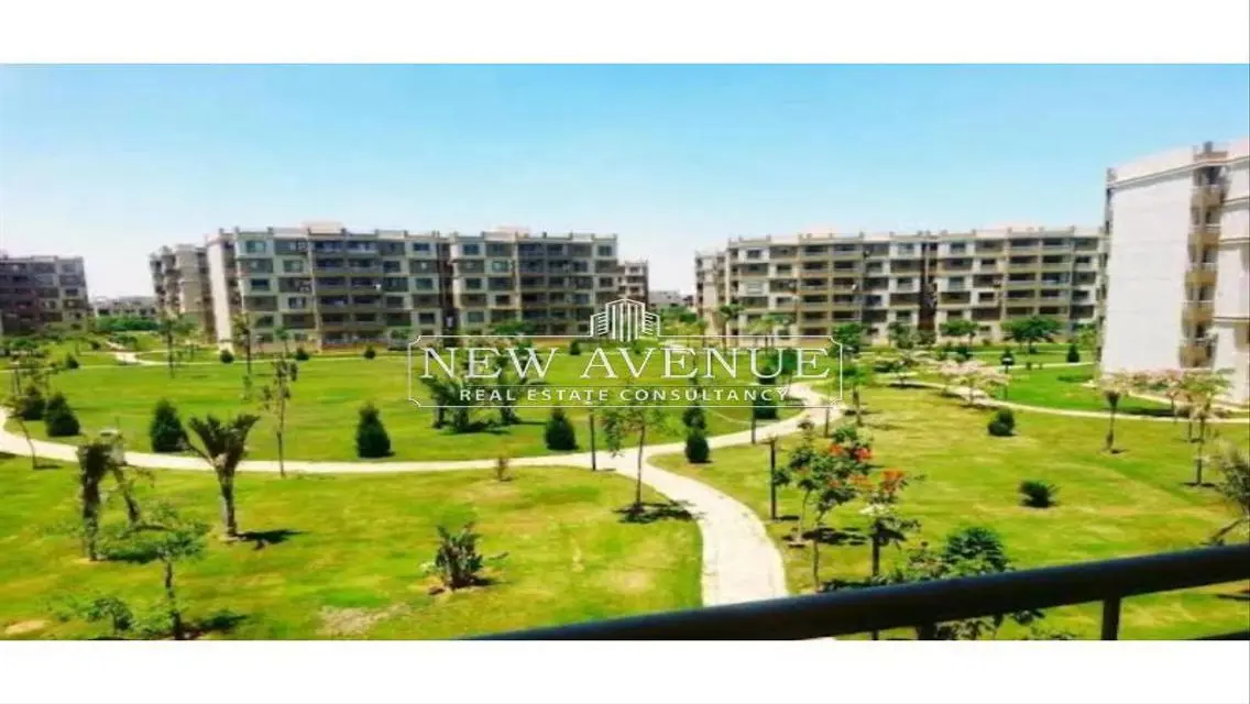 شقة رائعة للبيع بإطلالة مميزة