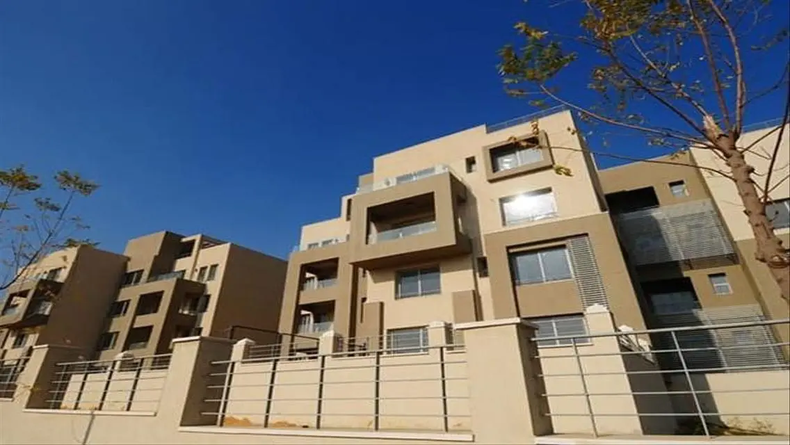 فيلا رائعة للبيع في قرية جيت - نيو القاهرة