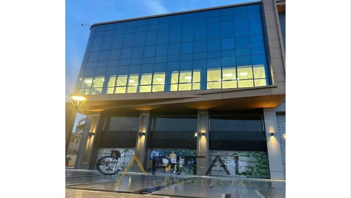 Luxury Apartment with Spacious Living for Rent at an Attractive Price