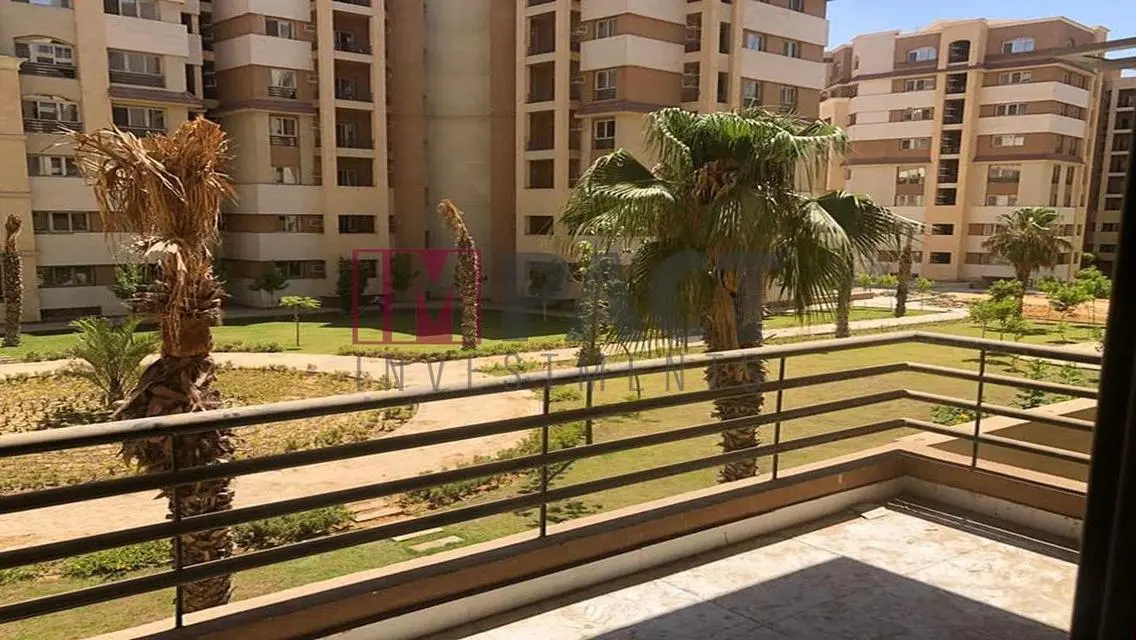 Luxury Villa for Sale with Ample Space - Located in a Prime Location