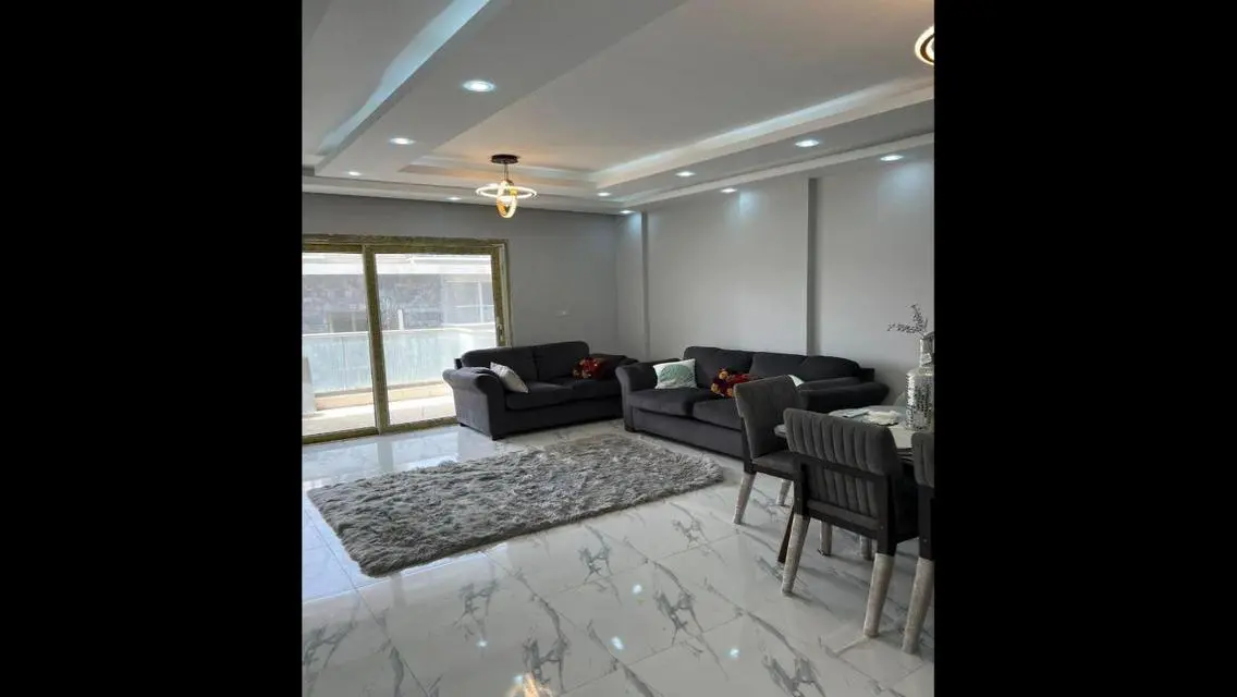 Luxury Apartment in Club Park