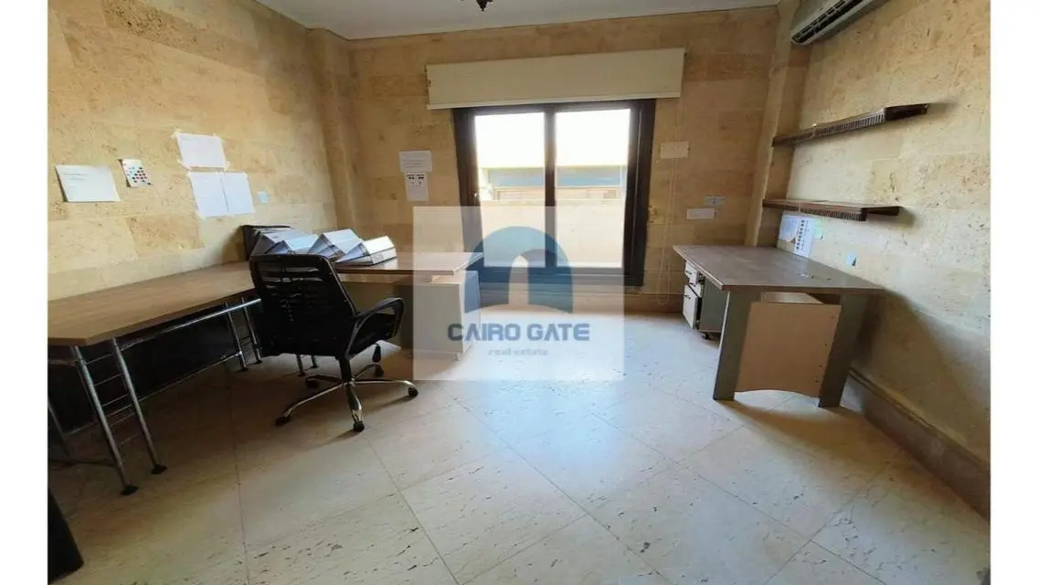 عقار متميز بمساحة 220 متر