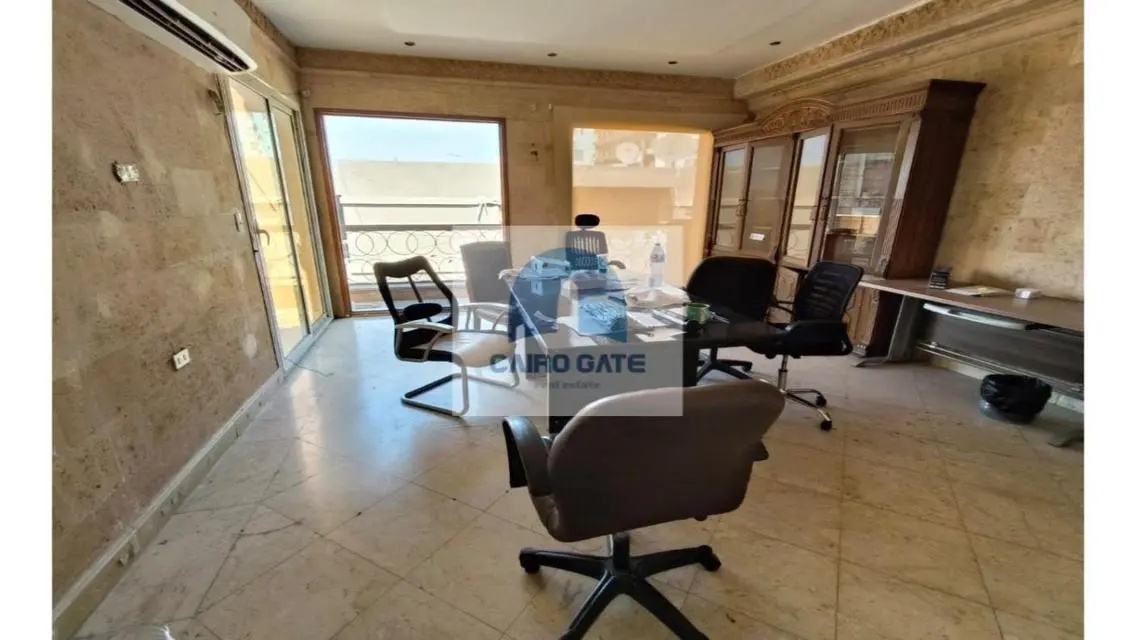 عقار متميز بمساحة 220 متر