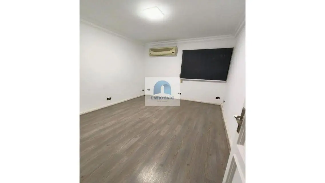 منزل حديث للبيع - 3 غرف نوم - 2100 متر مربع