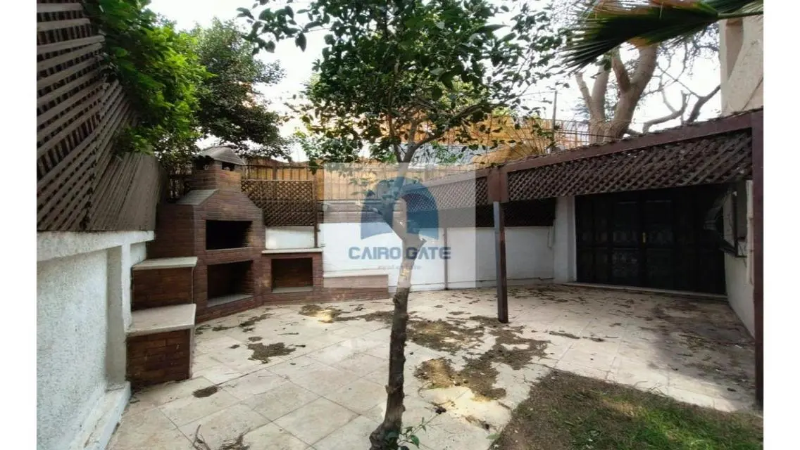 منزل حديث للبيع - 3 غرف نوم - 2100 متر مربع