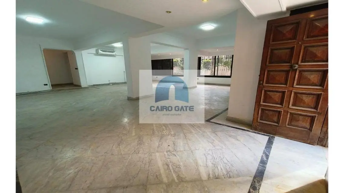 منزل حديث للبيع - 3 غرف نوم - 2100 متر مربع