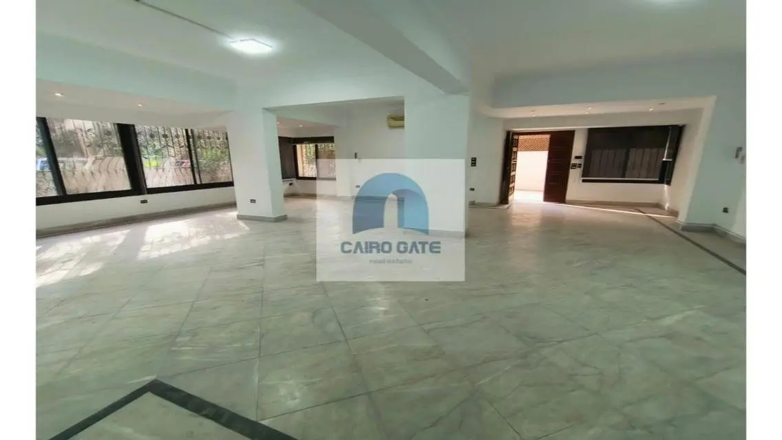 منزل حديث للبيع - 3 غرف نوم - 2100 متر مربع