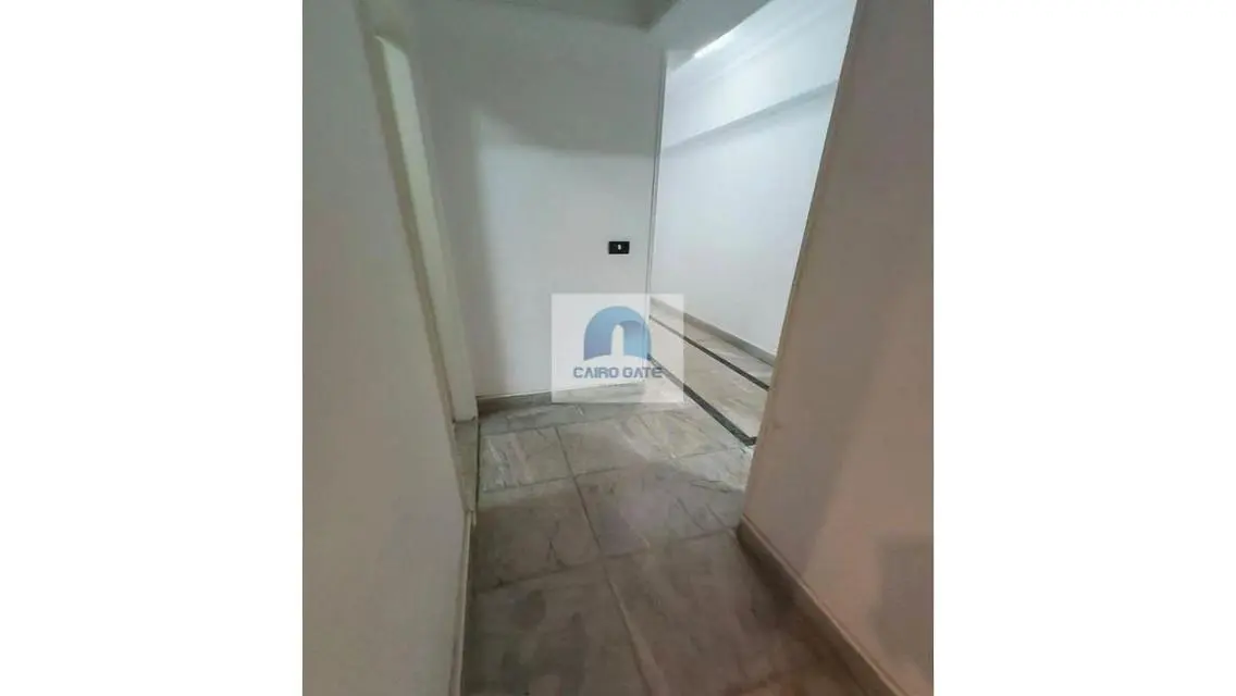 منزل حديث للبيع - 3 غرف نوم - 2100 متر مربع