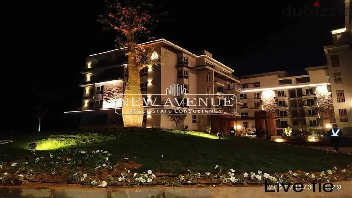 Luxury Apartment with Private Garden and Maid Room