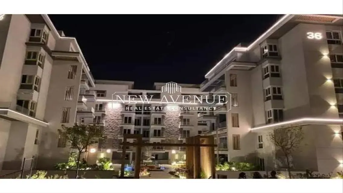 Luxury Apartment with Private Garden and Maid Room