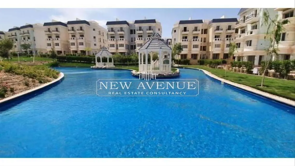Luxury Apartment with Private Garden and Maid Room