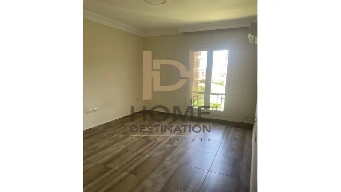 Luxury Apartment for Sale at Sky Plaza Mall - 2005 sqm