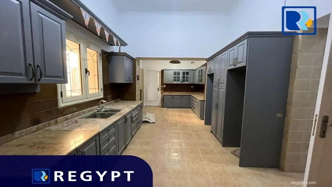 فرصة استثمارية في عقار فاخر بسعر مغري