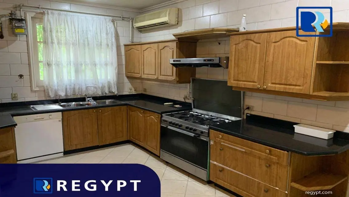 شقة رائعة للبيع بمساحة 250 متر