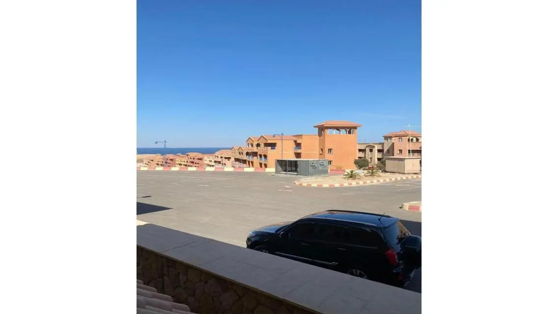 فيلا فاخرة مع مسبح خاص وحديقة أمامية