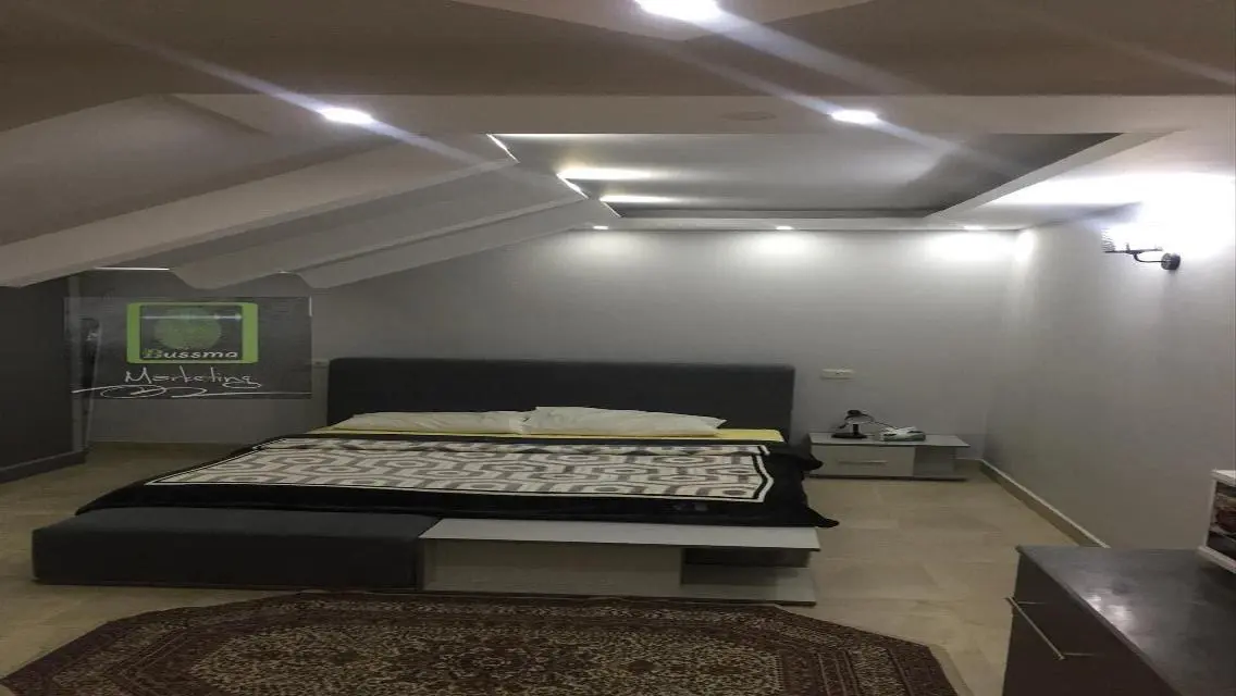 شقة مميزة بحديقة خاصة