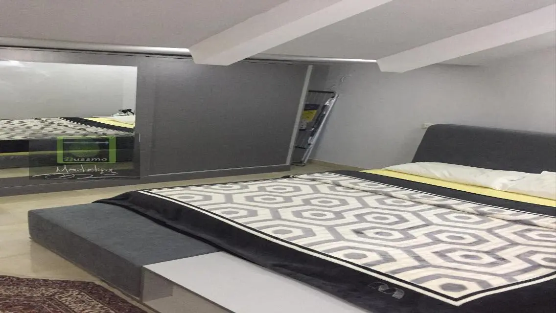 شقة مميزة بحديقة خاصة
