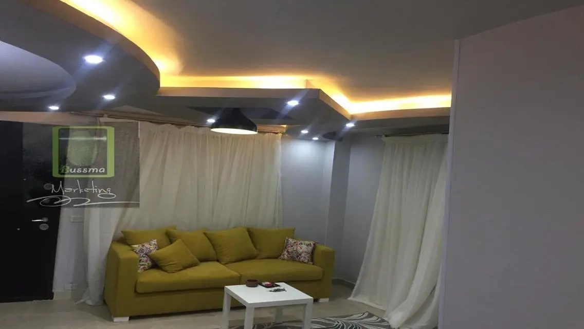 شقة مميزة بحديقة خاصة